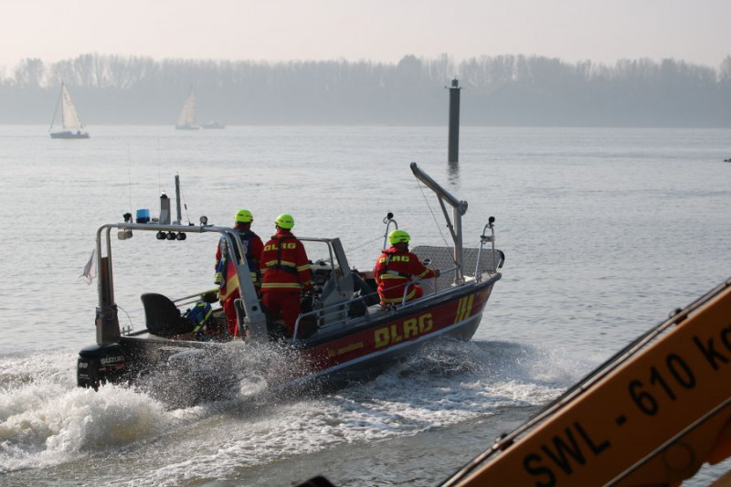 Symbolbild - Rettungsboot PINNAU rückt aus zum Einsatz